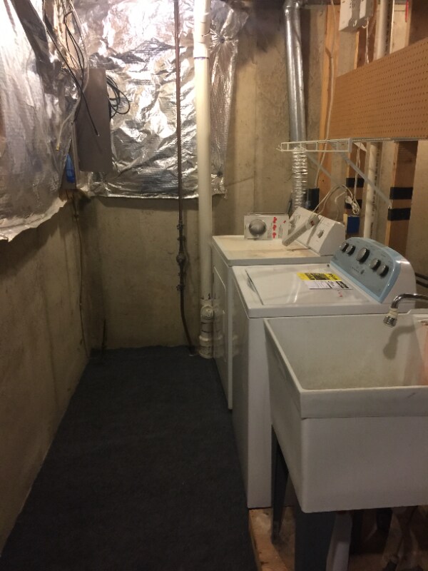 Building Photo - 43 Windbluff Ct