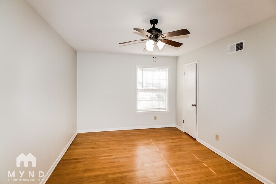 Building Photo - 5136 Jessie Lee Ln