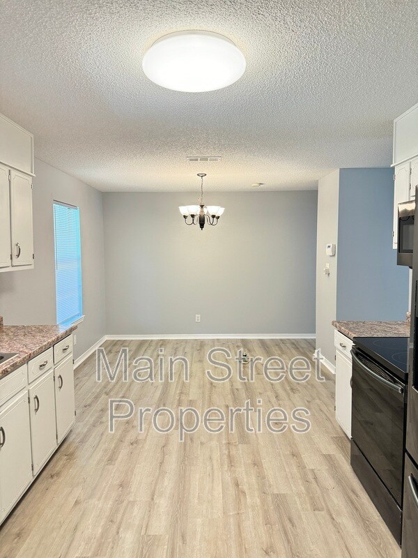 Building Photo - 517 Benjulyn Rd