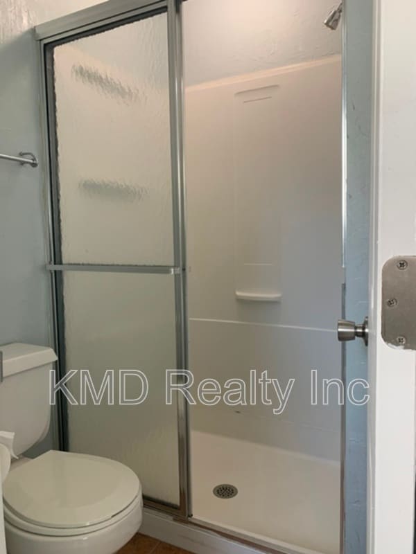 Building Photo - 7332 Mdw Gln Dr