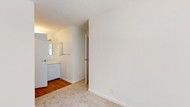Building Photo - 475 Ignacio Blvd