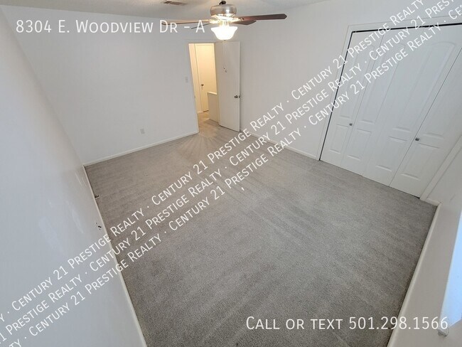 Building Photo - 8304 Woodview Dr N