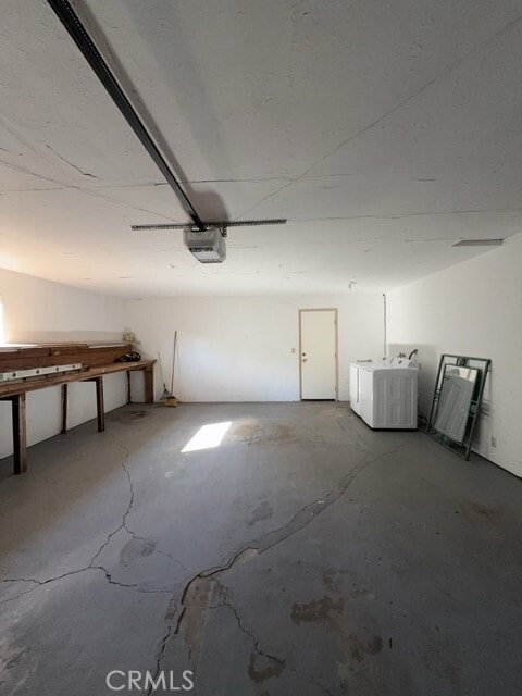 Building Photo - 7025 Meadowbrook Ct