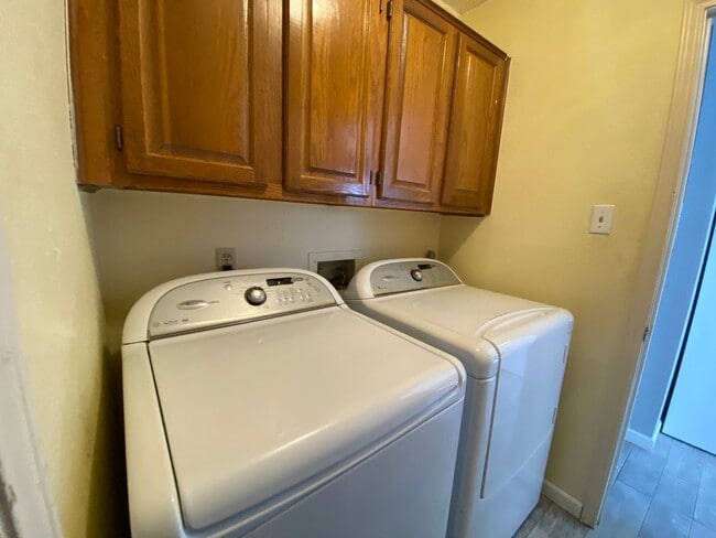 Building Photo - Gorgeous 3 bed 2 bath Single Story Home in Austin!!!