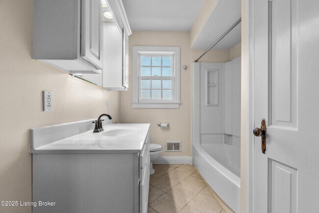 Building Photo - 3711 Norbourne Blvd