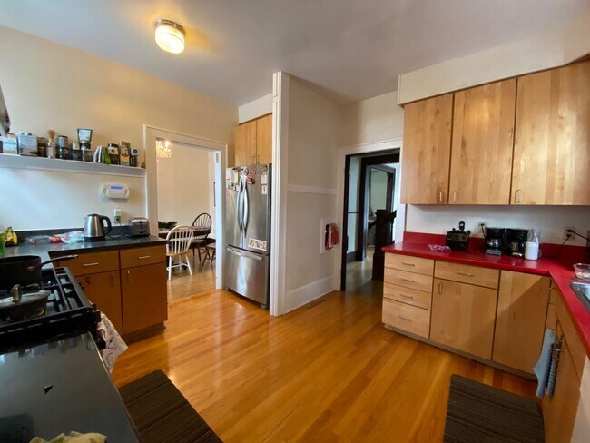 Building Photo - 1483 Belmont Ave