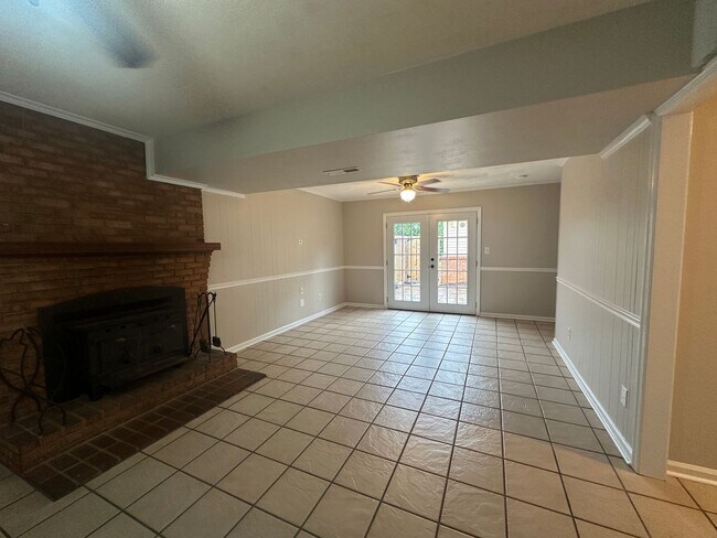 Building Photo - Vinton/Roanoke County 4 BR!