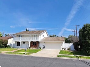 Building Photo - Resort-style 5 bedroom Thousand Oaks home with a pool!