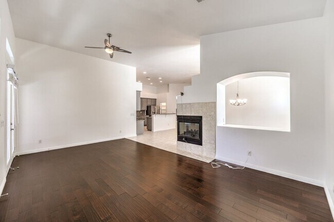 Building Photo - Stylishly Updated Henderson Home | New Stainless Steel Appliances | Heated Pool