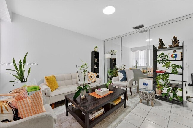 Building Photo - 199 SW 12th Ave