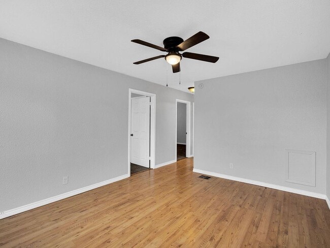 Building Photo - 1802 N Wilhite St