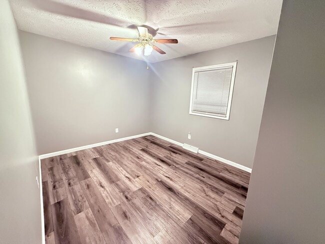 Building Photo - 6109 Richmond Ave