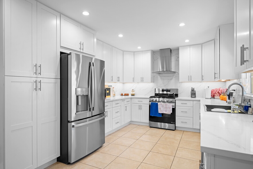 Building Photo - 1520 Orange Grove Ave