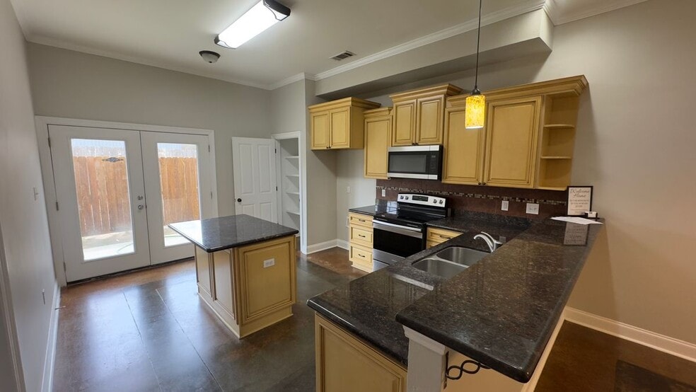 Building Photo - 12356 Village Maison Dr