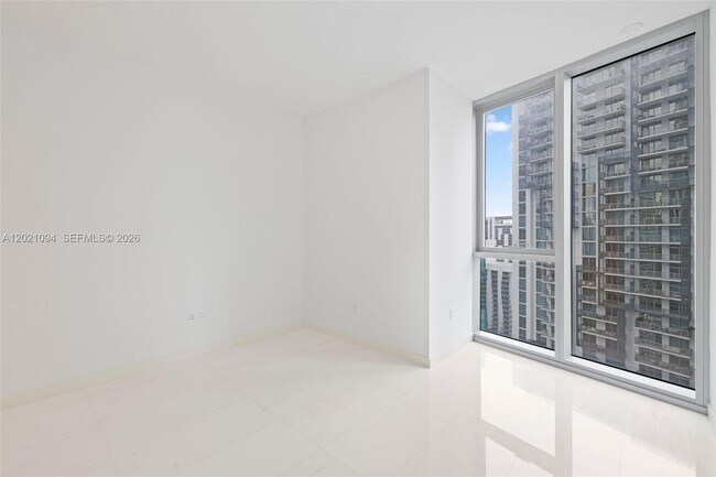 Building Photo - 300 Biscayne Blvd Way