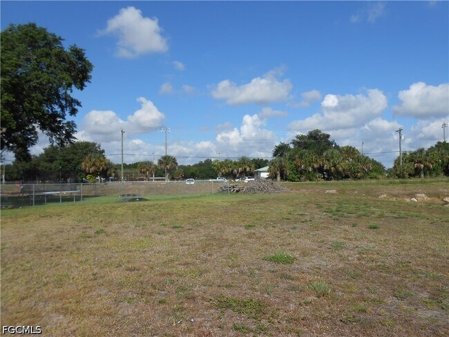 Building Photo - 222 Ground Dove Cir SE