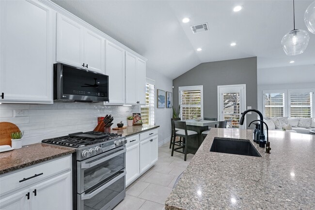 Building Photo - 2291 Oak Run Pkwy