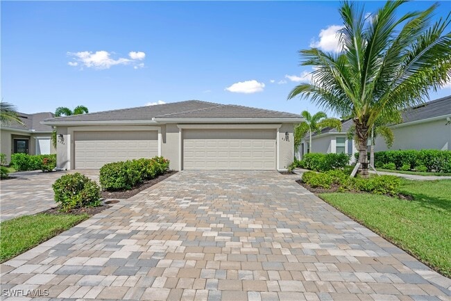 Primary Photo - 4240 Lemongrass Dr