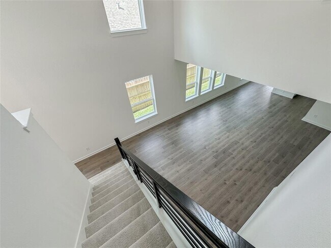 Building Photo - 541 Sand Branch Dr