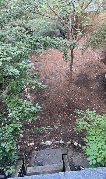 Building Photo - 112 Franklin St