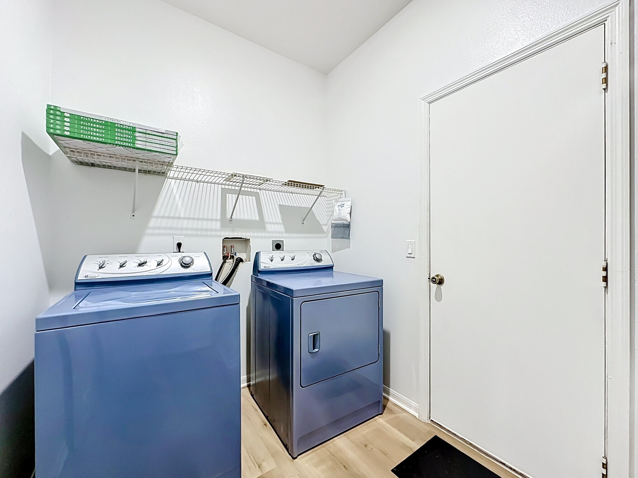 Building Photo - 57 Renshaw Dr