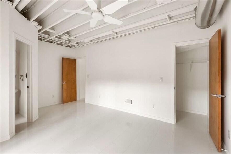 Building Photo - 5 Krog St NE