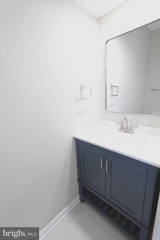 Building Photo - 11206 Barnswallow Pl