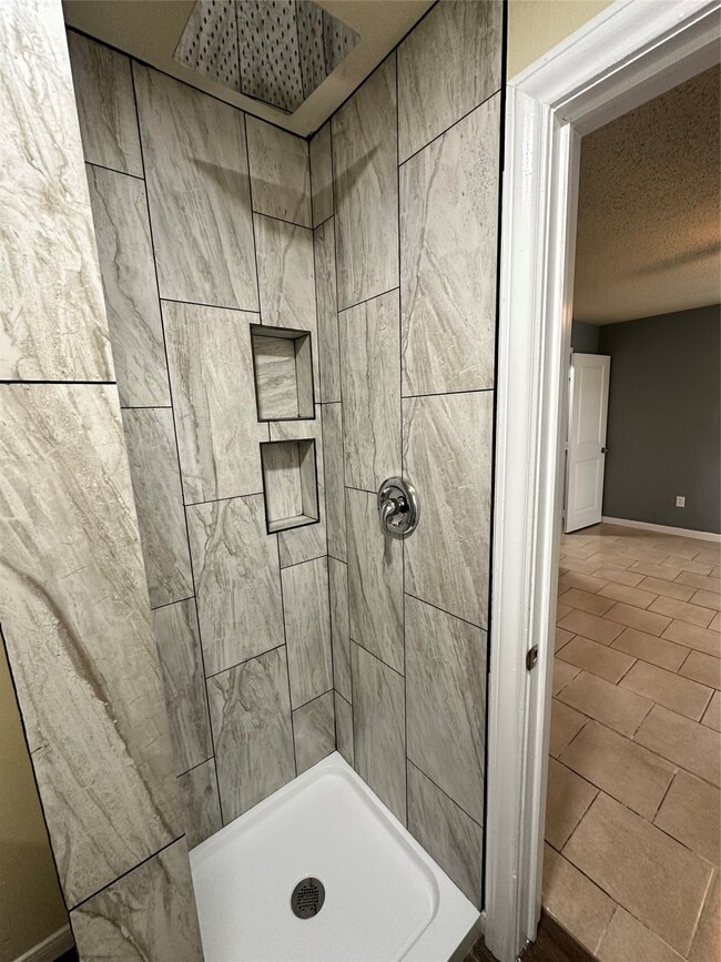 Building Photo - 6911 Bauman Rd