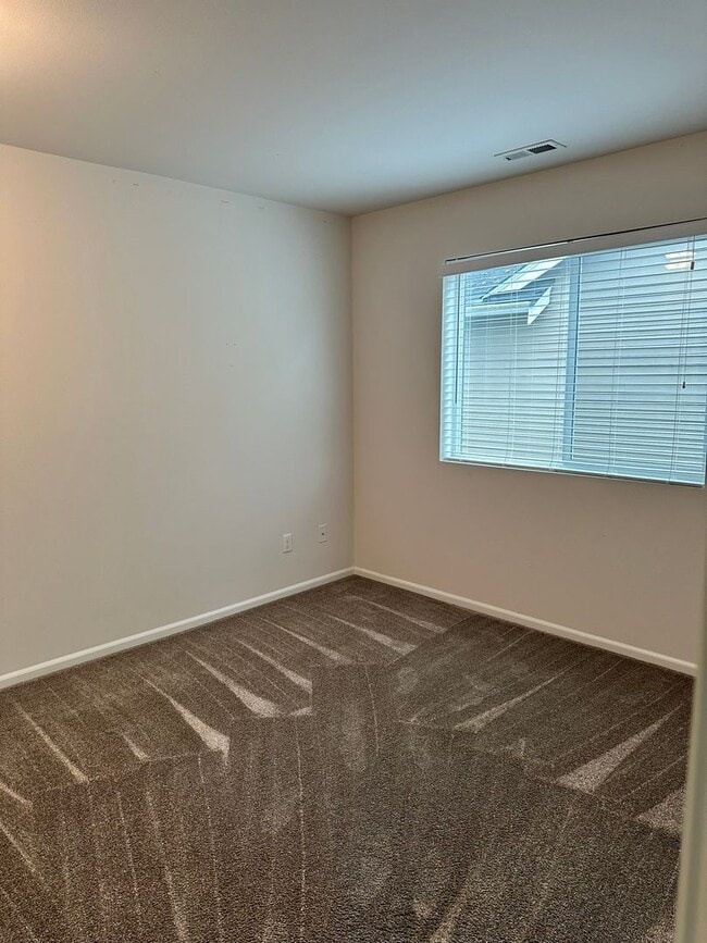 Building Photo - 3Bd/2.5Ba Covington House