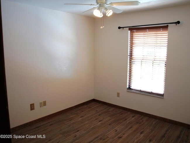 Building Photo - 9015 Wedgewood Pl