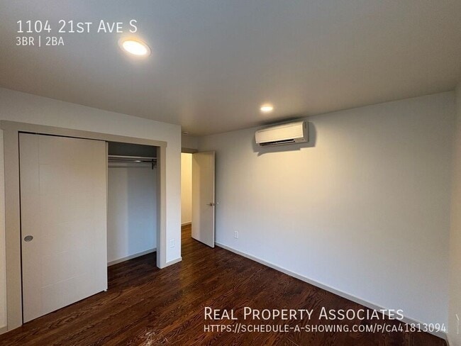 Building Photo - 1104 21st Ave S