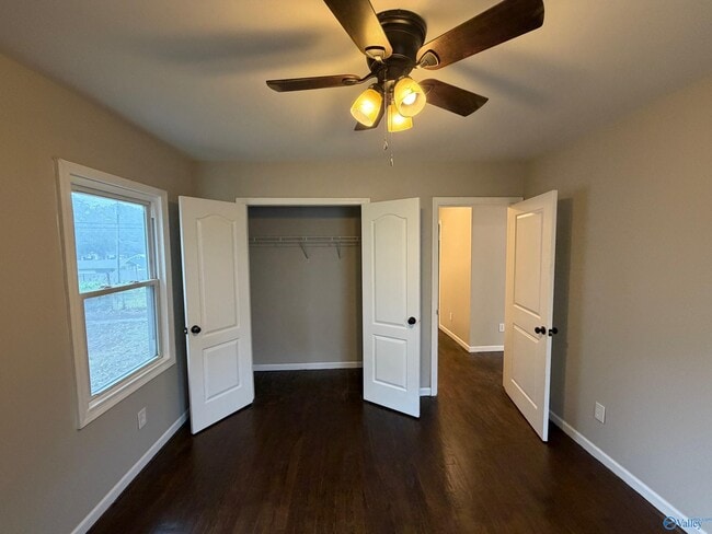 Building Photo - 1628 8th St SE