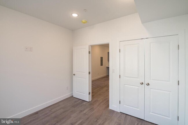 Building Photo - 1711 Snyder Ave