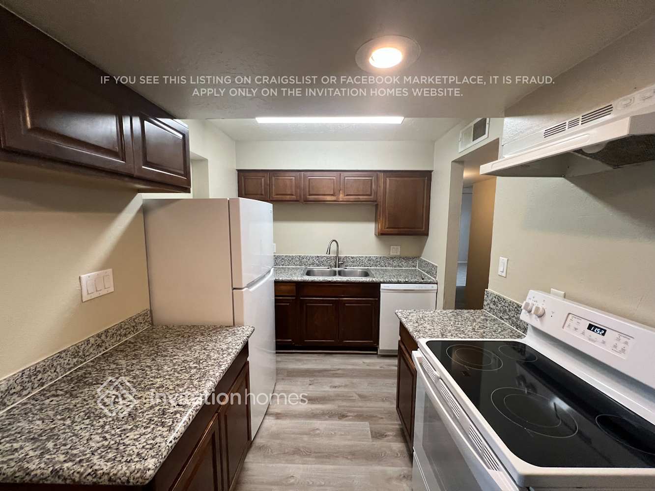 Building Photo - 11401 N 25th Ave