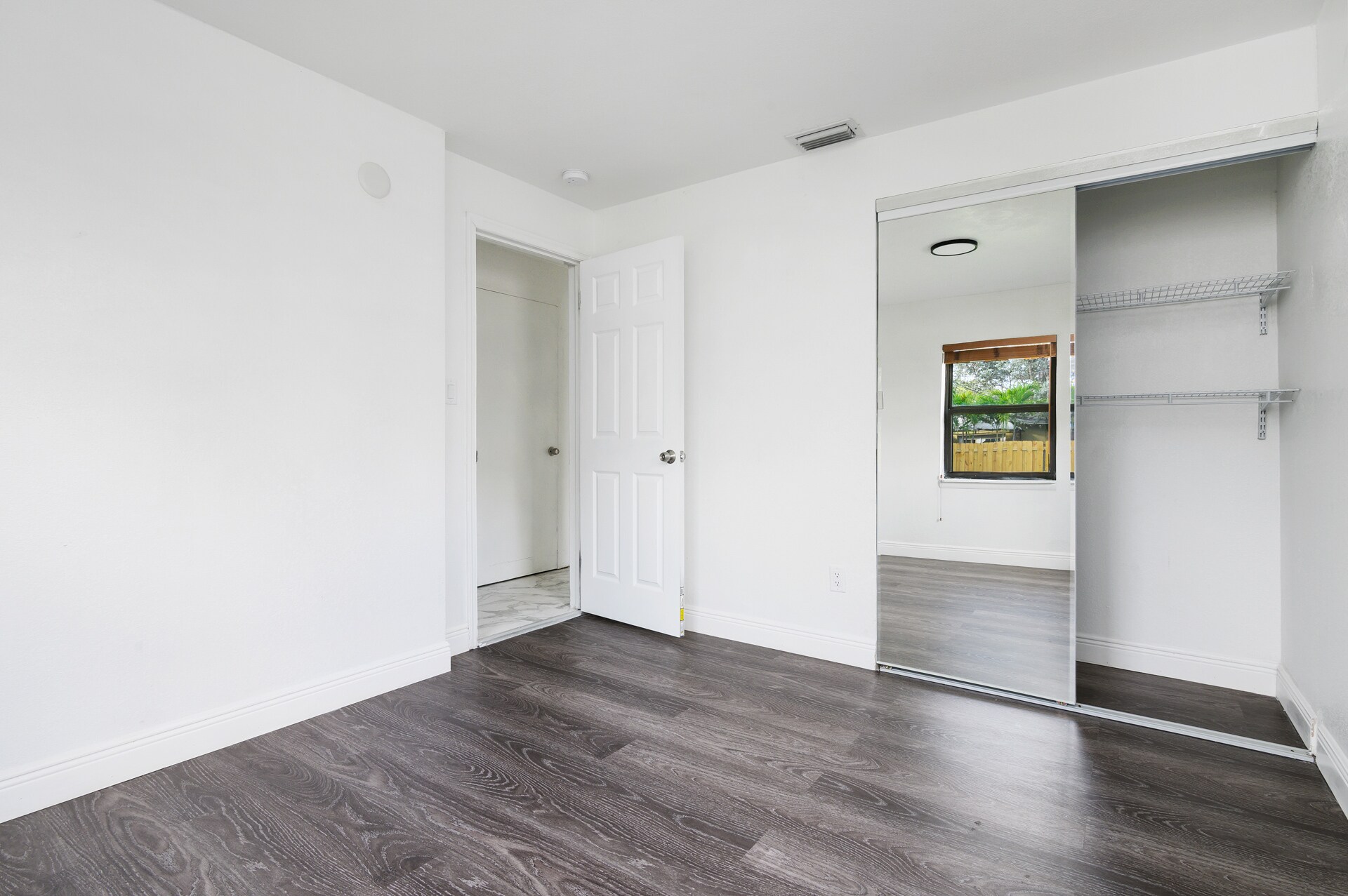 Building Photo - 233 SW 21st St