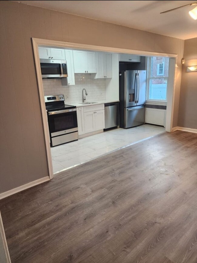 Building Photo - 4 bedroom 2.5 baths Coming Soon!