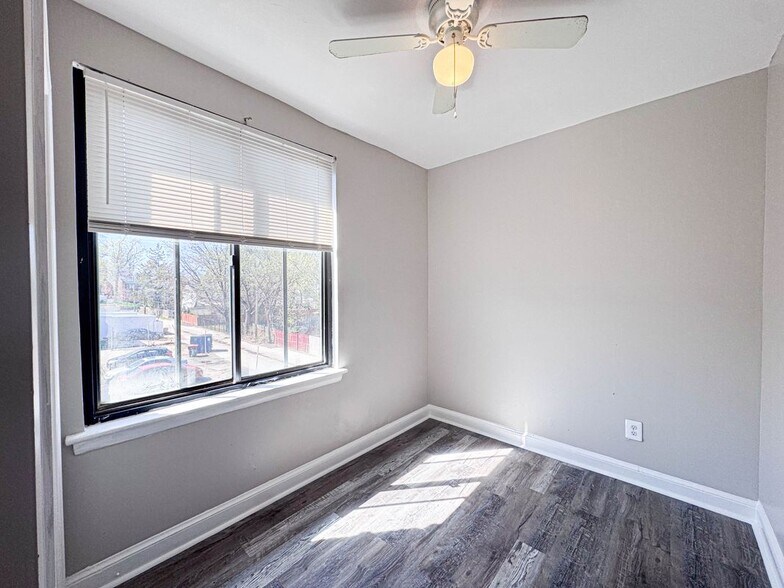 Building Photo - 4630 Hillside Rd SE