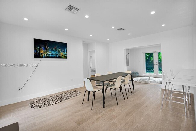 Building Photo - Northeast 81st Street, Miami, FL 33138 - 3 BR 2 BA single-family home