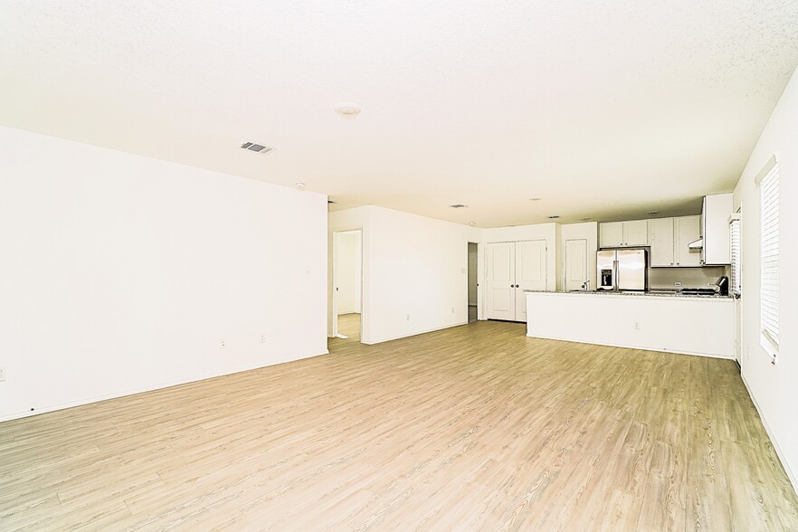 Building Photo - 8806 Barrow Path