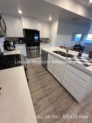 Building Photo - 3559 S Lydia Ann Ln