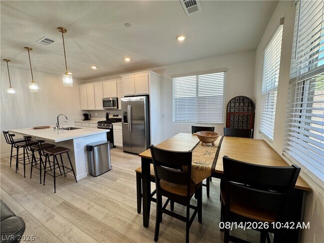 Building Photo - 1742 Strada Nathan