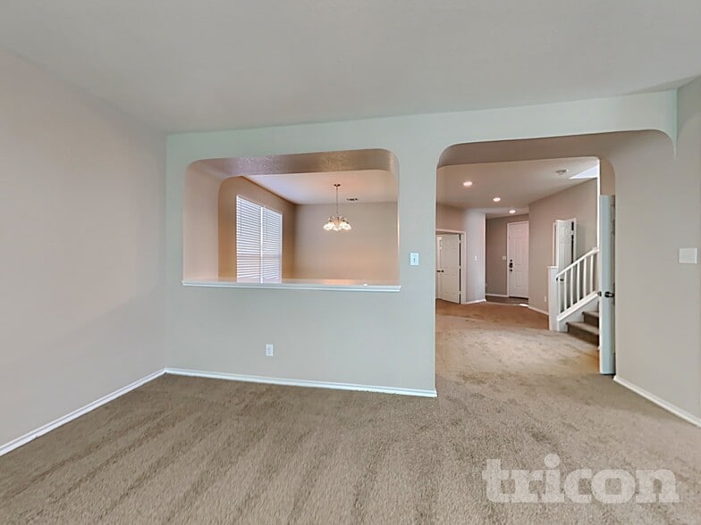 Building Photo - 2615 Green Leaf Way