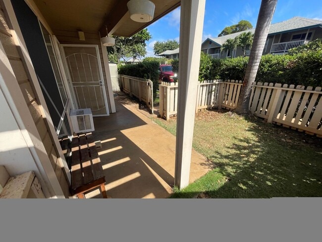 Building Photo - 2 Bed/ 1Bath Unfurnished Upgraded Ground Floor Southpointe Unit with a Yard + 2 Parking Spaces