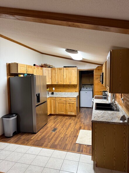 Building Photo - 14 Honey Springs Loop