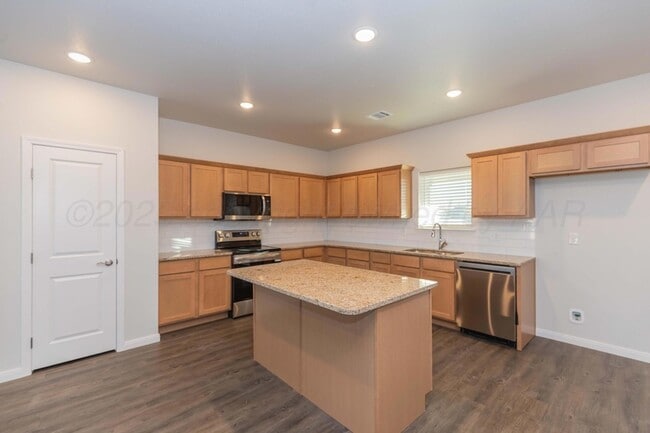 Building Photo - 7511 Beck Dr