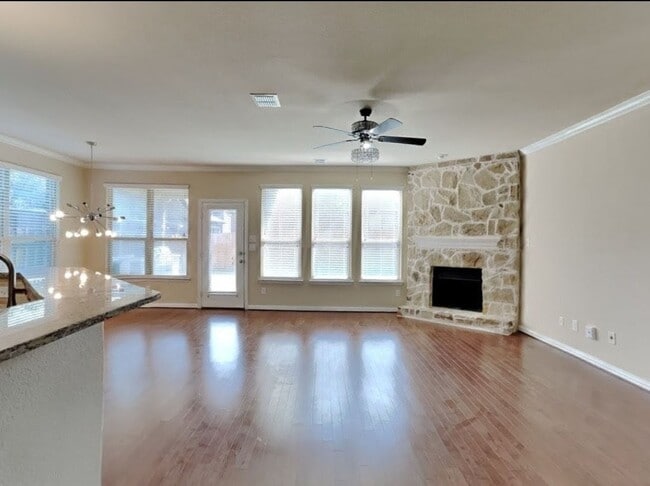 Building Photo - 1304 Jennings Ct