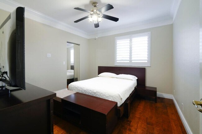 Building Photo - 7150 Ivy Crossing Ln