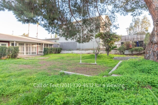 Building Photo - Nice 2 Bedroom, 1 Bath House, Pets OK