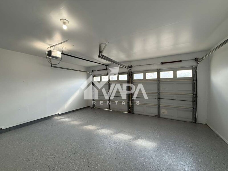 Building Photo - 5019 Starfire St