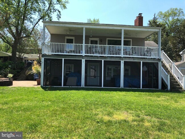 Building Photo - 504 Walnut Dr